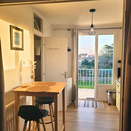 Cosy Avec Balcon - Parking Gratuit Apartamento *