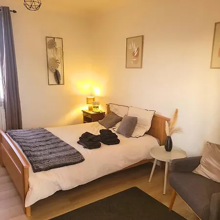 Cosy Avec Balcon - Parking Gratuit Niort