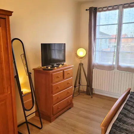 Cosy Avec Balcon - Parking Gratuit