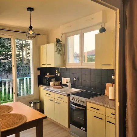 Cosy Avec Balcon - Parking Gratuit Apartamento